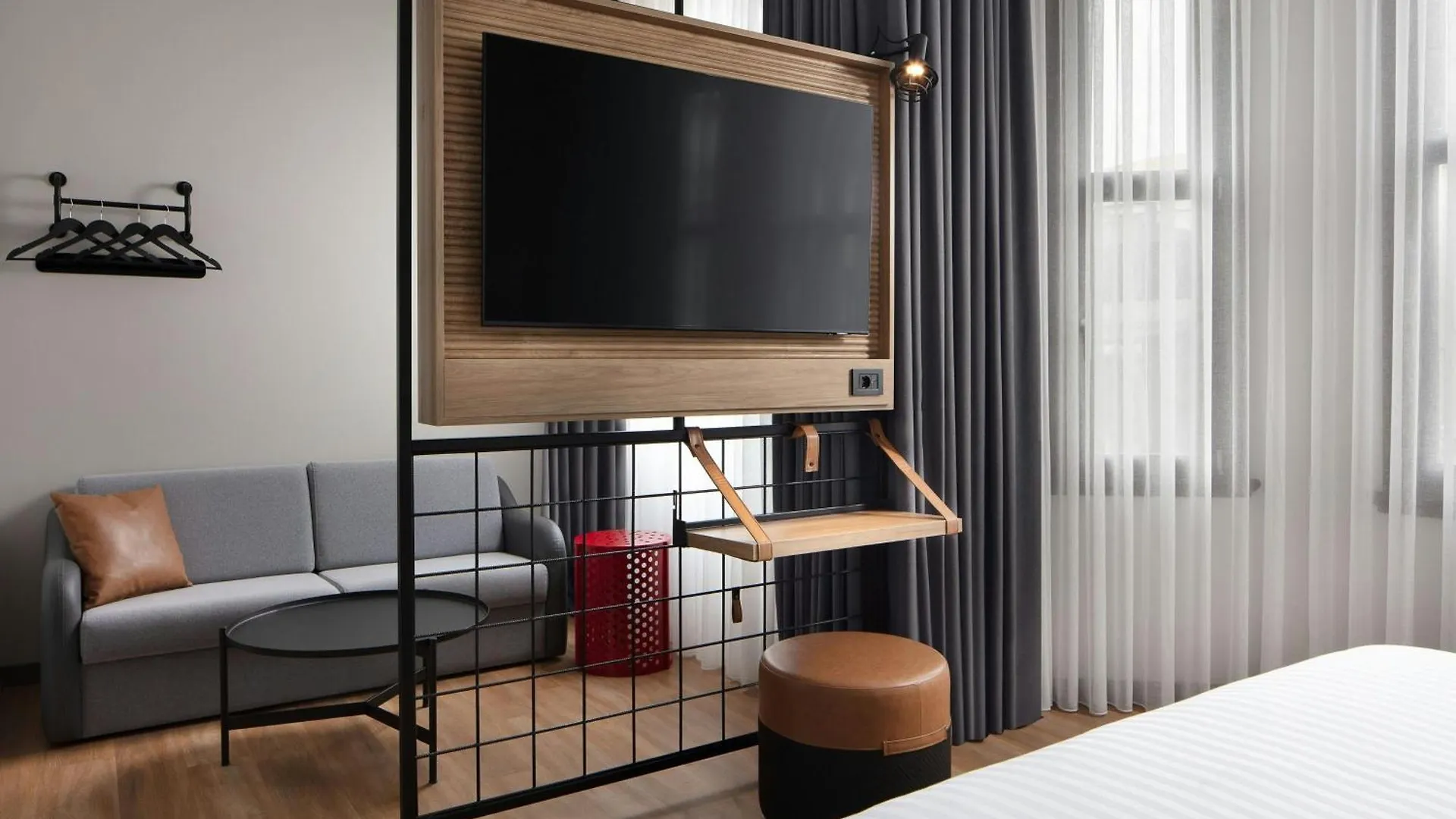 Moxy Istanbul Taksim Otel