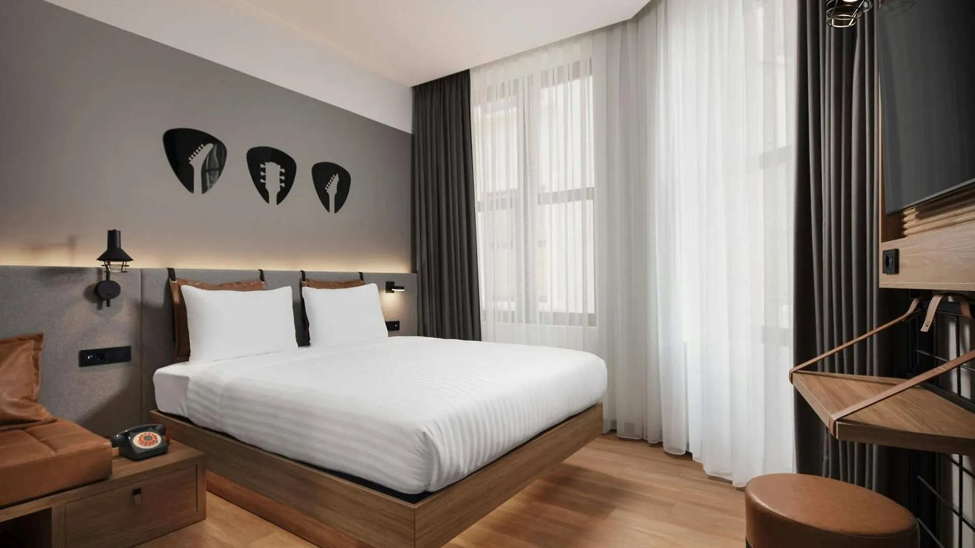 Moxy Istanbul Taksim Otel