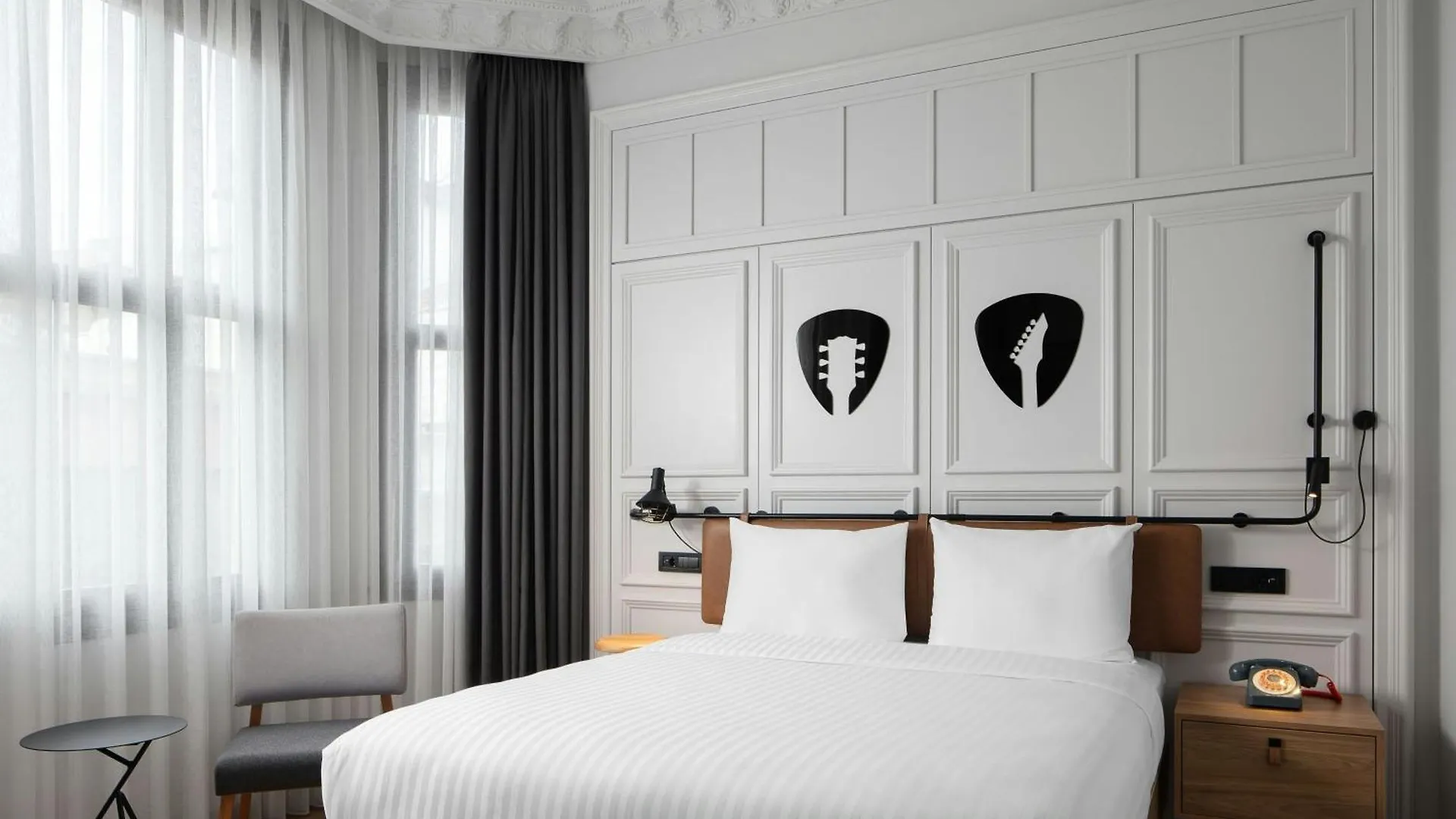 Moxy Istanbul Taksim Otel