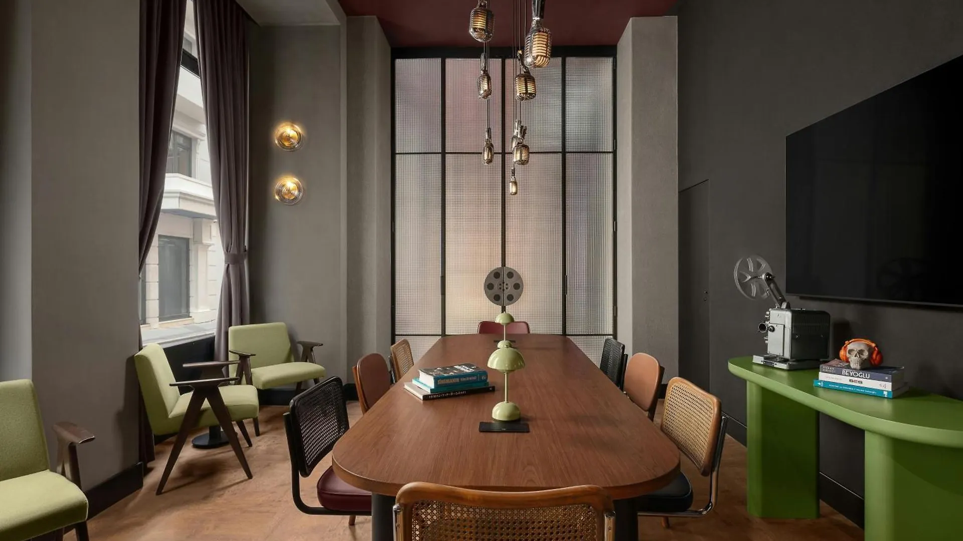 Moxy Istanbul Taksim Hotel 0*,
