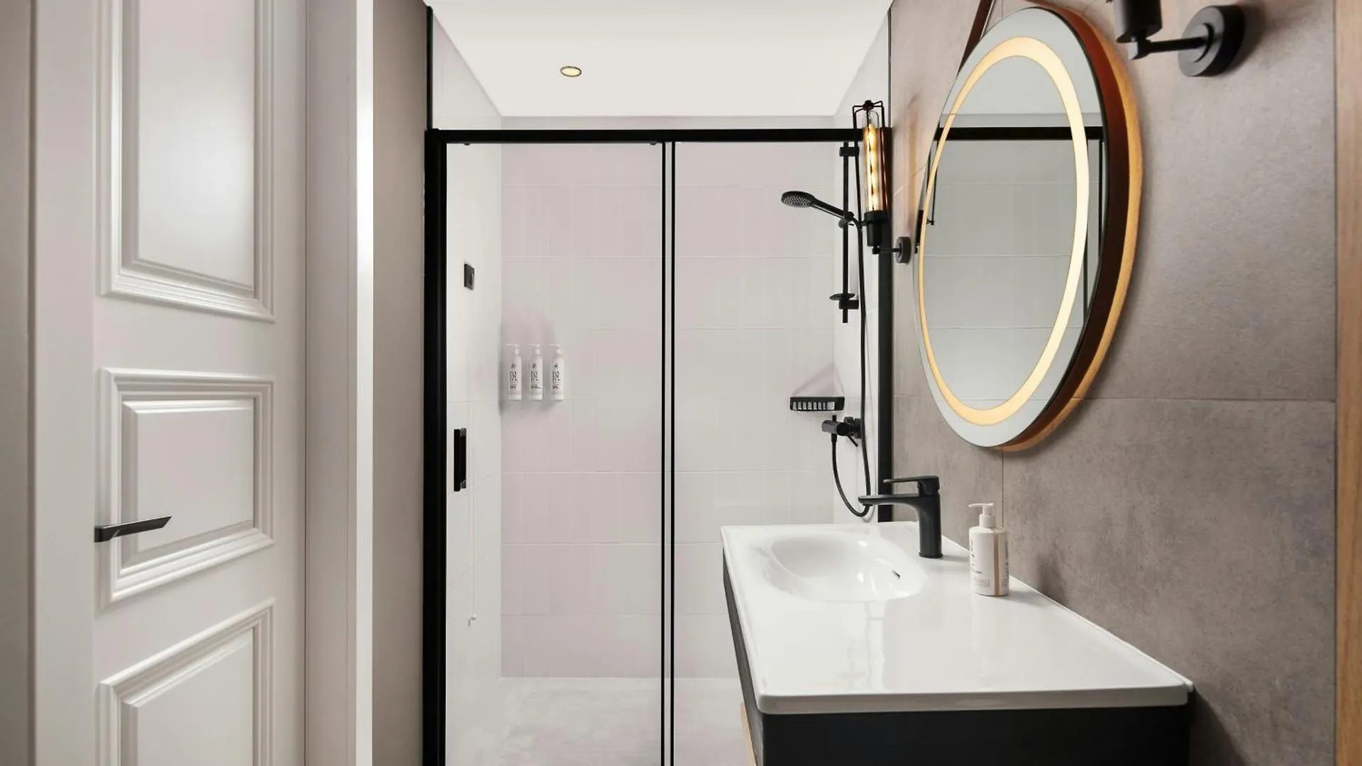 Moxy Istanbul Taksim Hotel